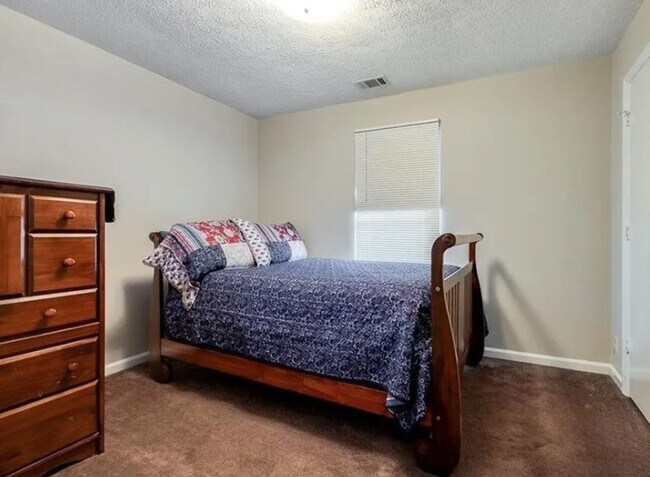 Building Photo - Cozy 3/2 Home located in Georgetown neighborhood