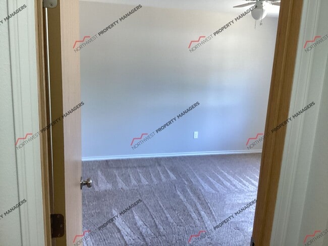 Building Photo - STATUS: - PENDING APPLICATION-| R161 | $2495