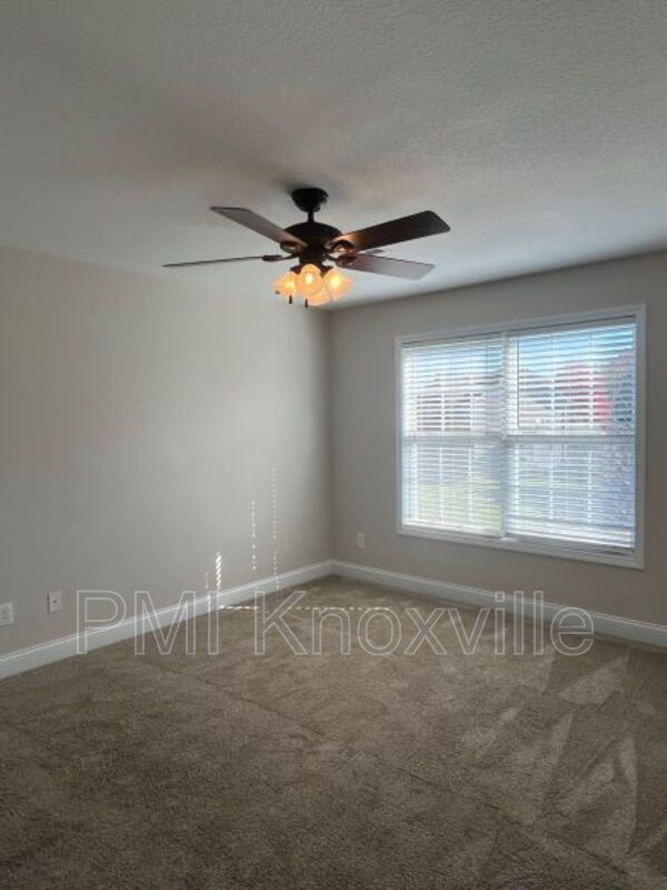 Building Photo - 5825 Beaver Run Ln