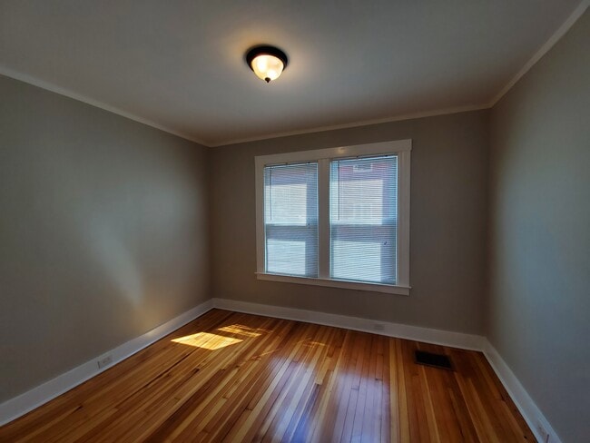Building Photo - 136-138 West Center Street - Duplex