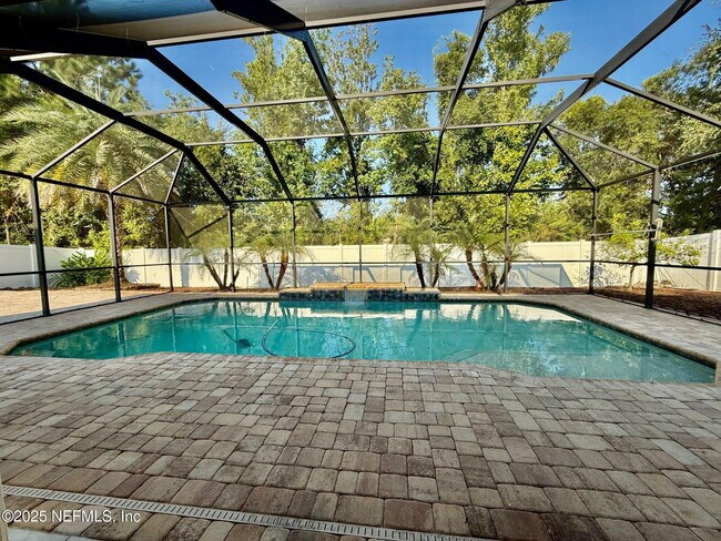 Building Photo - 488 Pine Eagle Dr