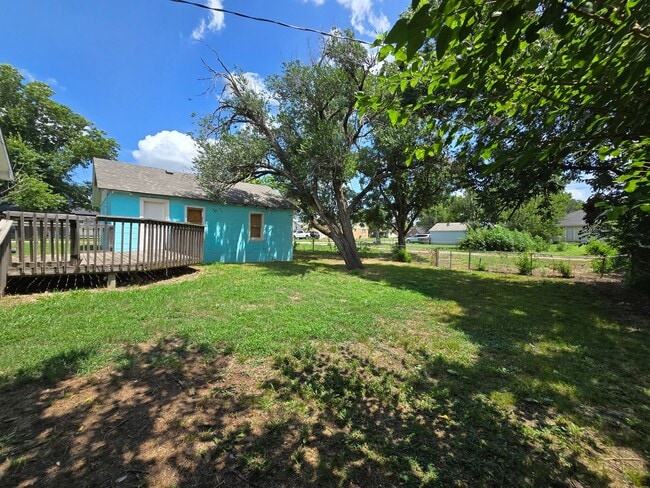 Building Photo - Charming 2 bedroom, 1 bathroom home