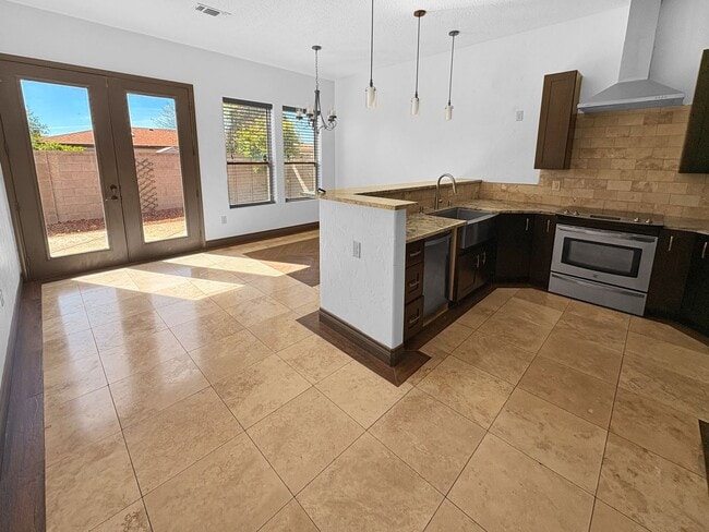 Building Photo - 1611 W Camino Del Arco