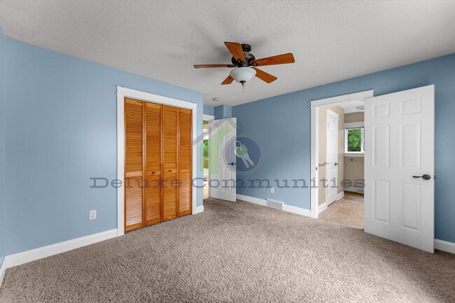 Building Photo - Beautiful Spacious 4 Bedroom Kentwood Home