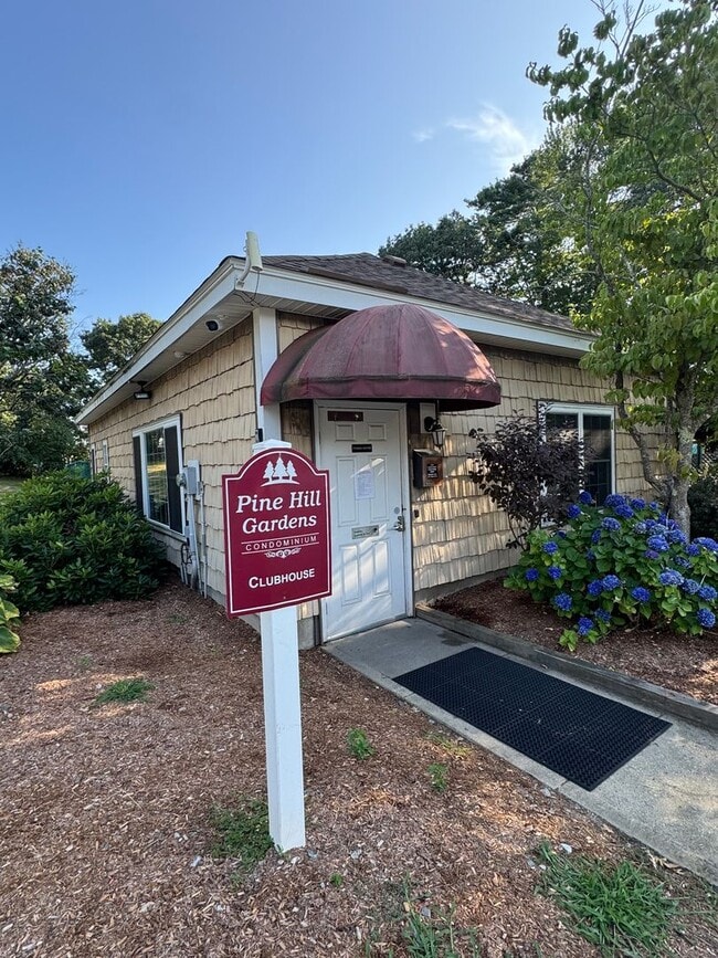 Building Photo - 3 bedroom townhouse Lawrence, MA