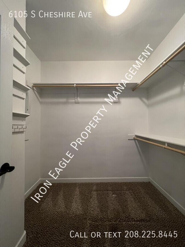 Building Photo - 6105 S Cheshire Ave