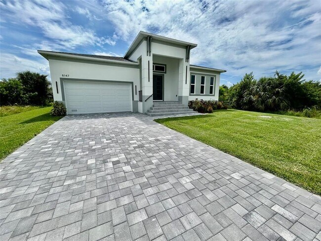 Building Photo - 8147 Tracy Cir