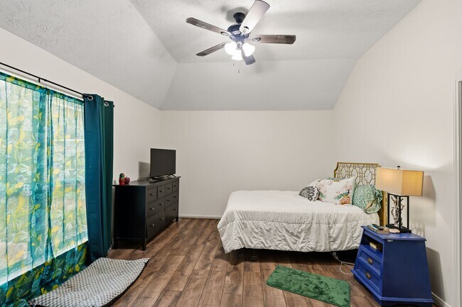 Building Photo - 3710 S Barnett Way
