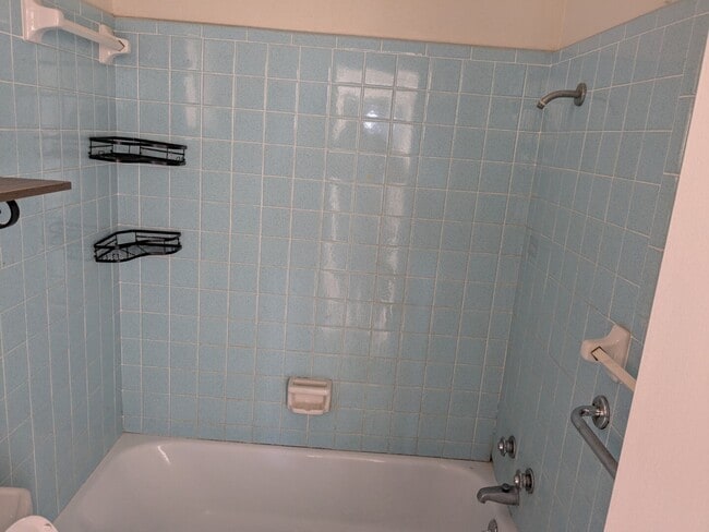 Building Photo - 1439 N Alamo Rd