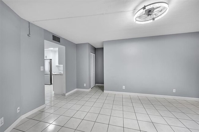 Building Photo - 109 Gardens Dr