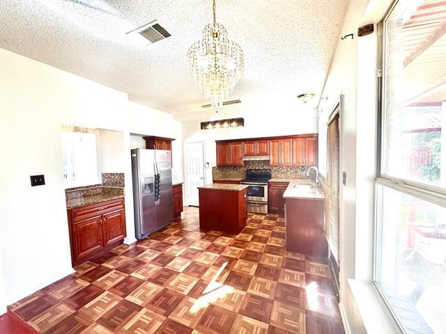 Building Photo - 6805 Canoe Ln