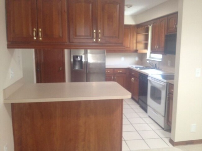 Building Photo - Charming 3-bedroom, 2-bath single-family home for rent