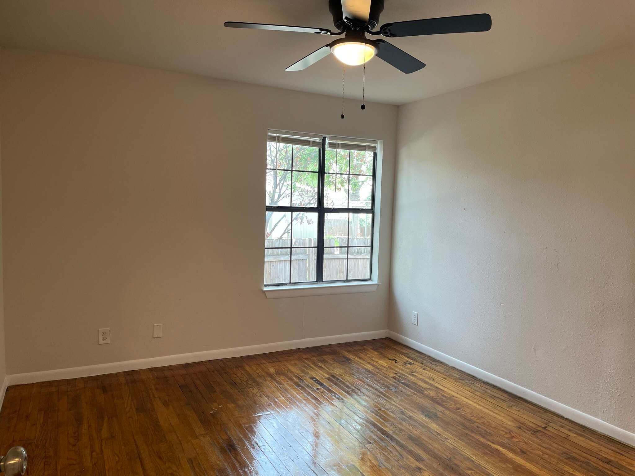 Building Photo - 1628 Sacramento