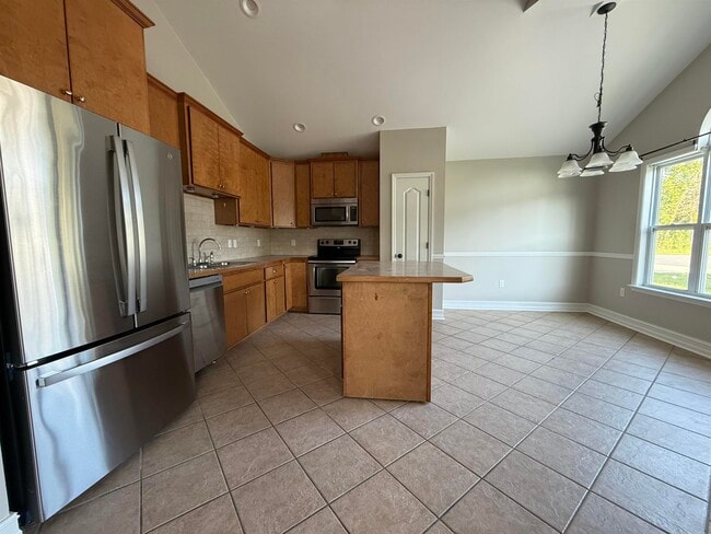 Building Photo - 37 Cochise St