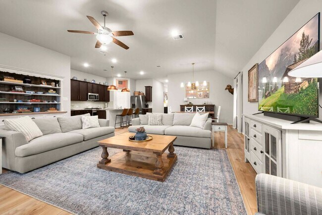 Building Photo - 326 Jewett Meadow Dr