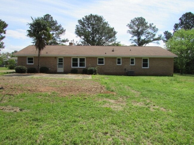 Building Photo - Steeplechase Subdivision, Close to Shaw AFB!