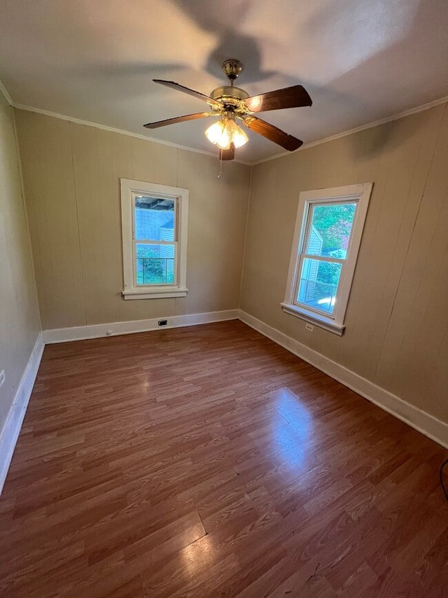 Building Photo - 3 BR 1 BA Single-Family Home Monroe MI, Av...