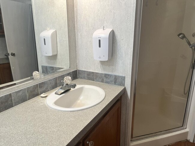 Building Photo - 4670 Calendula Ave