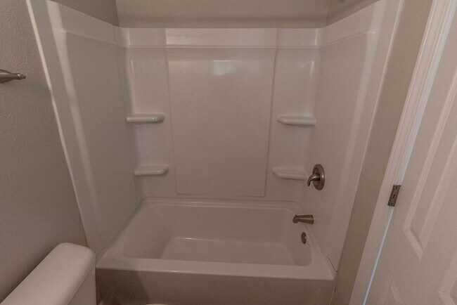 Building Photo - 105 N Garth Ave