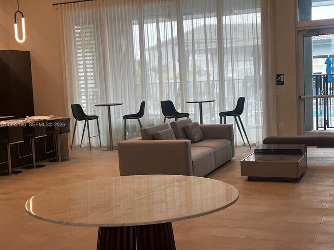 Building Photo - 1487 SE 7th Ter