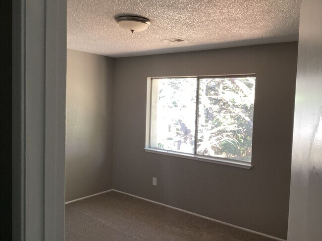 Building Photo - 4222 Topsail Ct