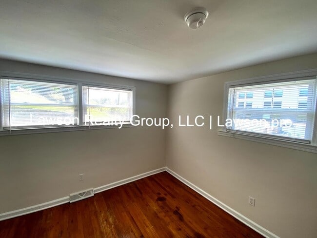 Building Photo - Cozy Three Bedroom Home in Salem with Shed