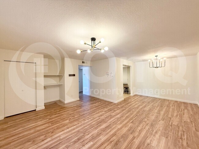 Building Photo - 1340 N Recker Rd