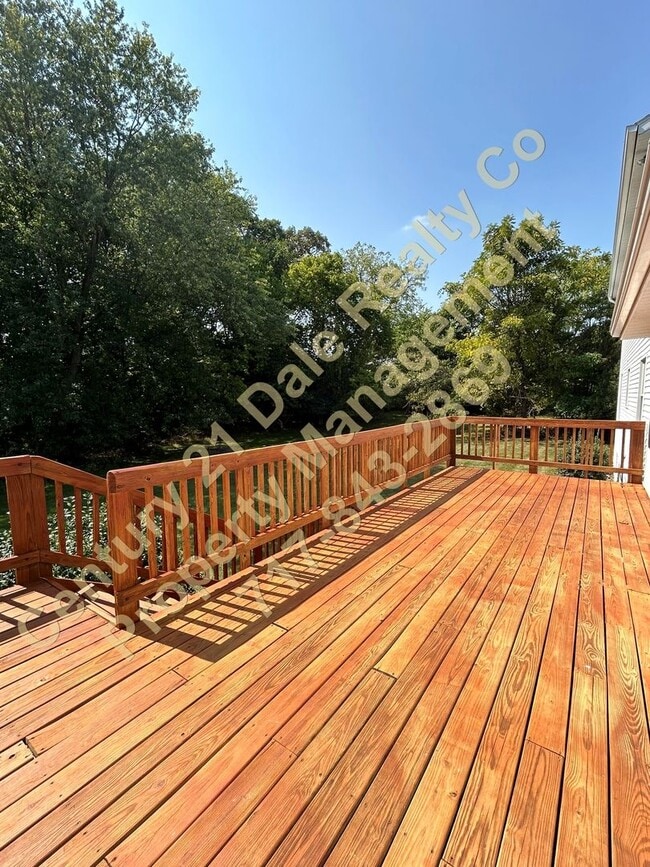 Building Photo - Gorgeous 4 Bedroom Home located in Northeastern School District with a 2 Car Garage