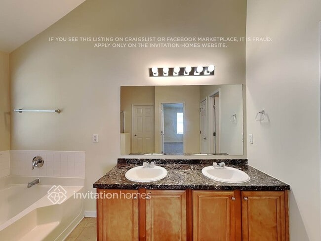 Building Photo - 140 Ontario Dr