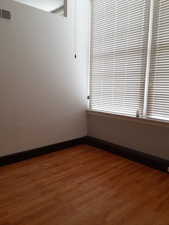 Building Photo - CHATHAM LOFTS