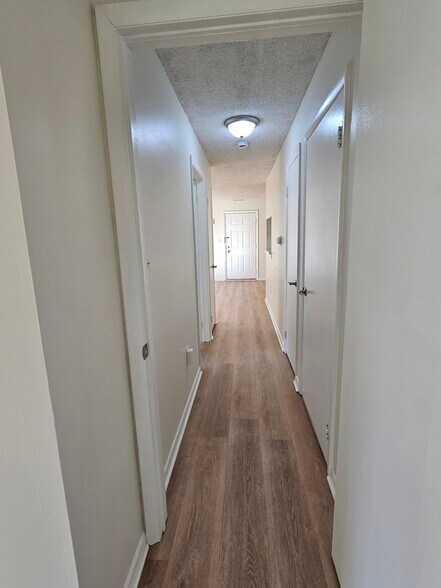 Building Photo - 1108 Ravens Crest Dr