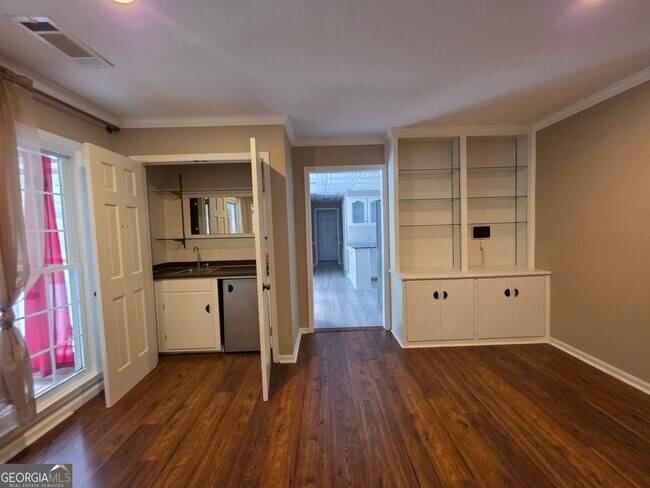 Building Photo - 1531 Dartmouth Ct