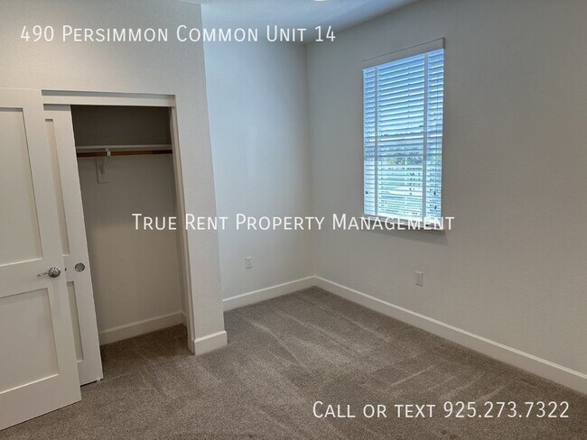 Building Photo - Gorgeous 3 Bed, 2.5 Bath Home in Desirable...