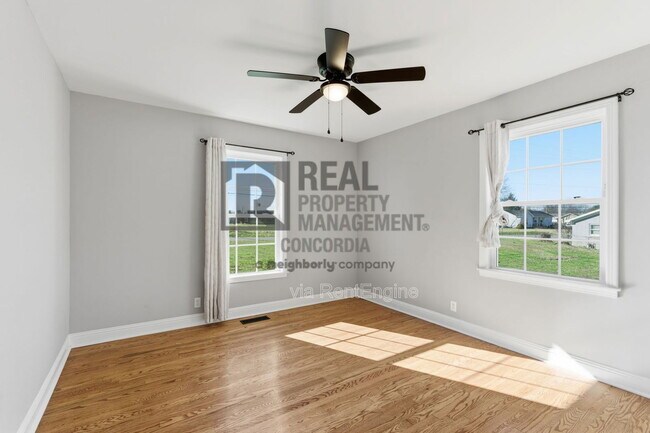 Building Photo - 1246 S Russell St