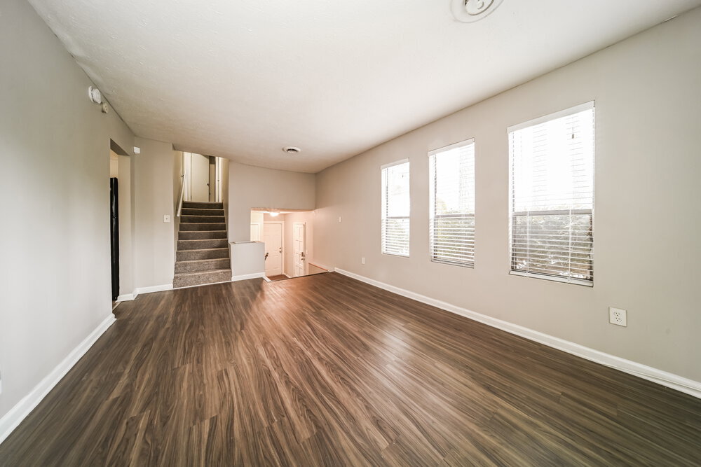 Building Photo - 2232 Doral Ct SW