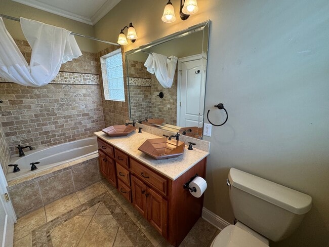 Building Photo - Executive Rental in Pear Alley Condominium...