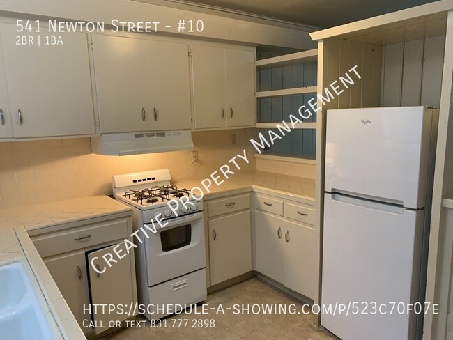 Building Photo - 2 Bedroom Apartment in Monterey, CA