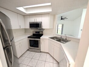 Building Photo - 9705 SW 138th Ave