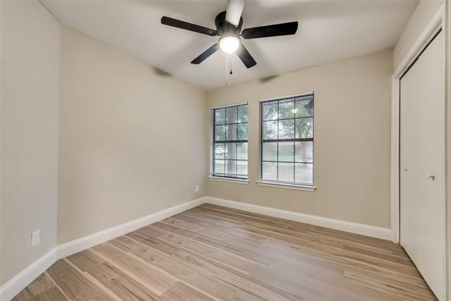 Building Photo - 3301 Cliffview Dr