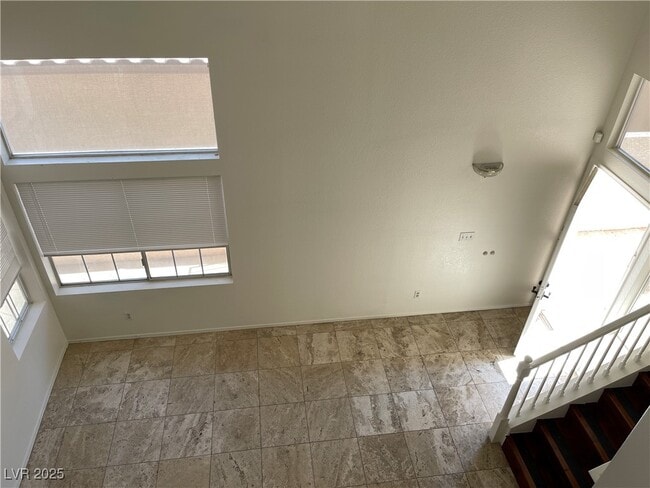 Building Photo - 4364 Mesa Hill Dr