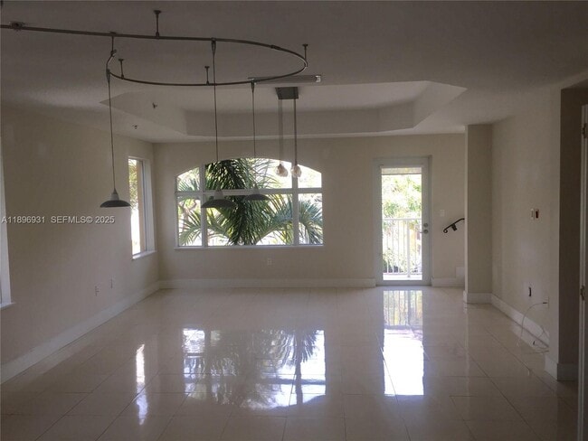 Building Photo - 2700 NE 184th Terrace