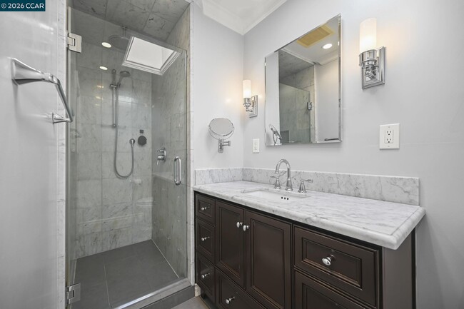 Building Photo - 161 La Serena Ave