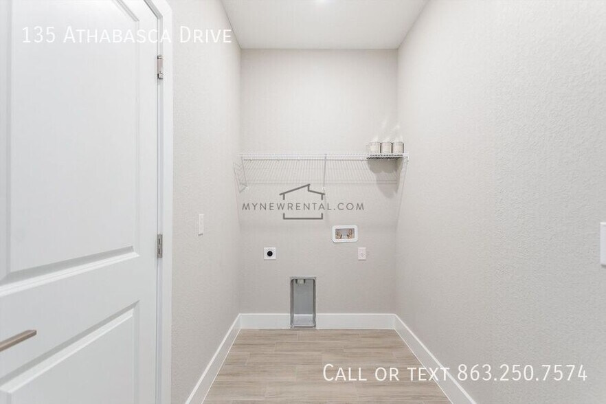 Building Photo - 135 Athabasca Dr