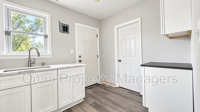 Building Photo - 8037 Chalmers Ave