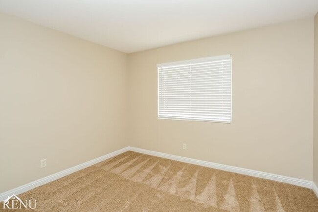 Building Photo - 2605 Mango Bay Ave