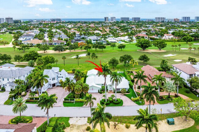 Building Photo - 1356 Thatch Palm Dr