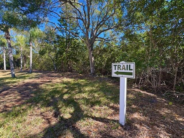 Building Photo - 6251 Shoreline Dr