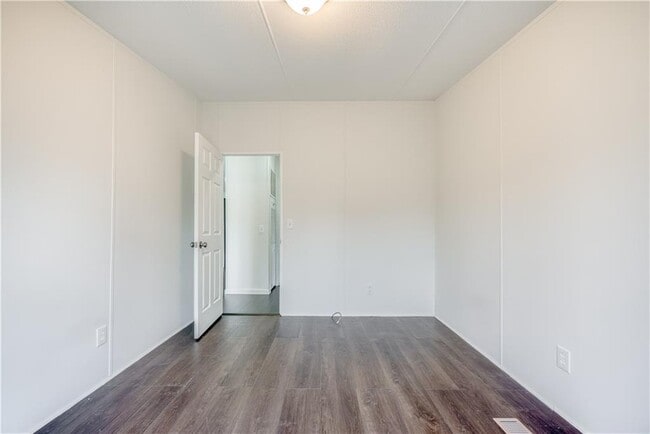Building Photo - 2178 GA-323