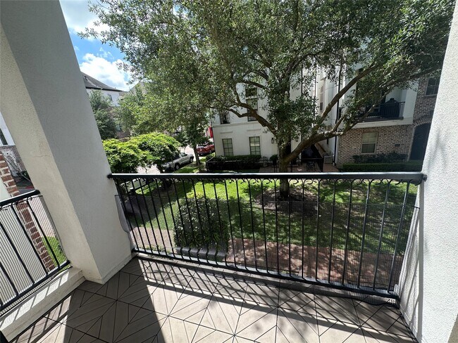 Building Photo - 2021 Fannin Station