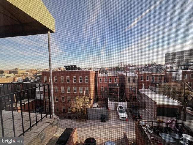 Building Photo - 1830 California St NW